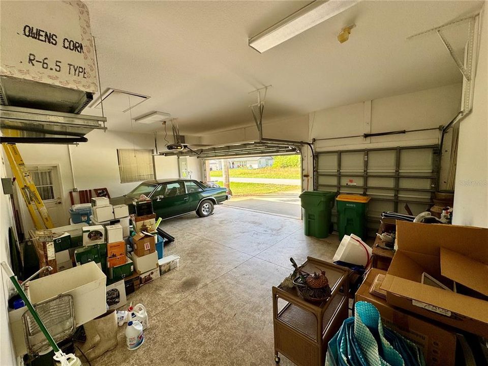 Activo con contrato: $575,000 (3 camas, 2 baños, 2401 Pies cuadrados)