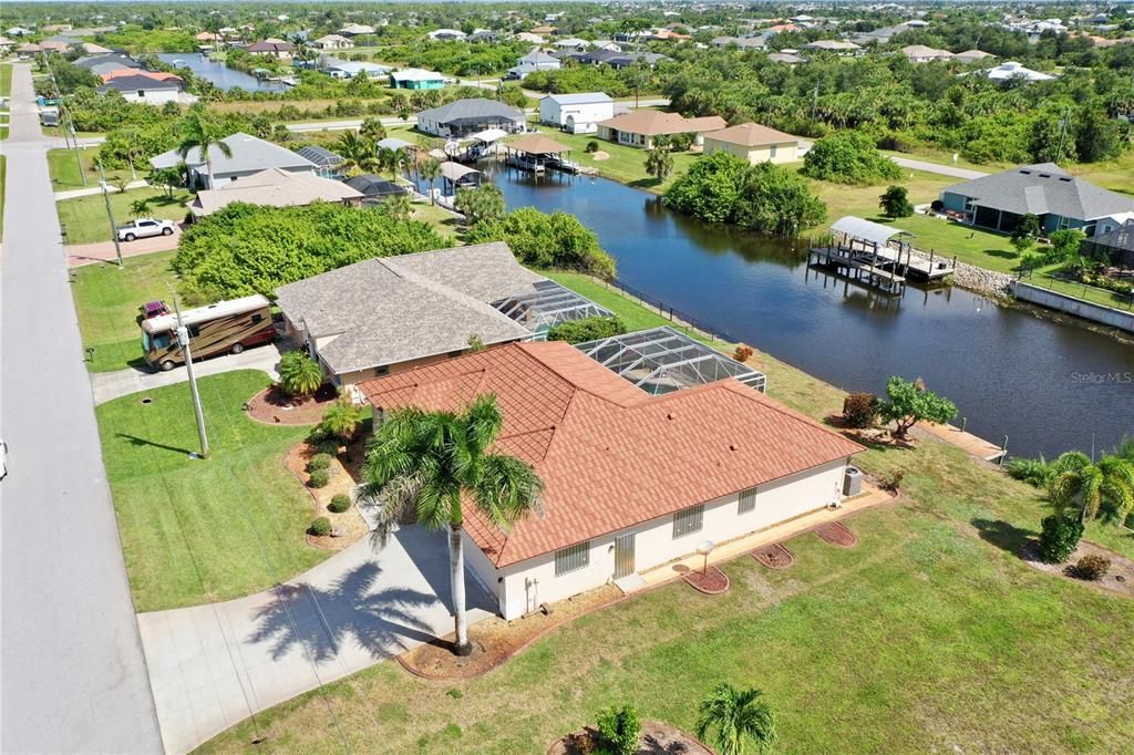 Activo con contrato: $575,000 (3 camas, 2 baños, 2401 Pies cuadrados)