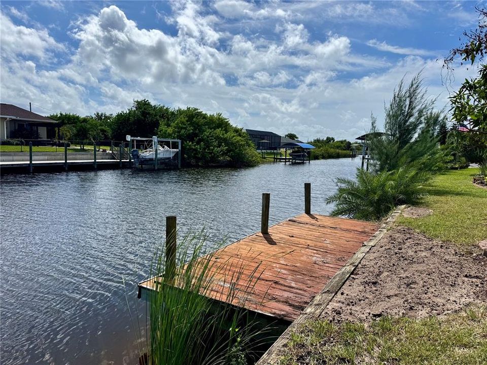 Activo con contrato: $575,000 (3 camas, 2 baños, 2401 Pies cuadrados)