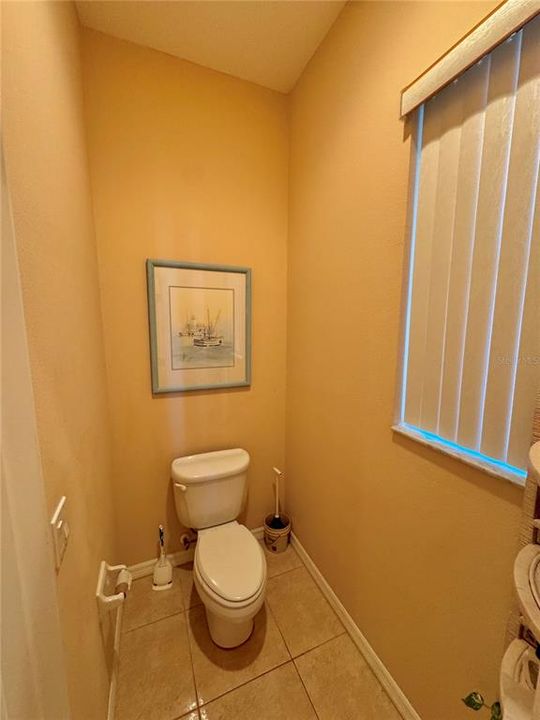 Activo con contrato: $575,000 (3 camas, 2 baños, 2401 Pies cuadrados)