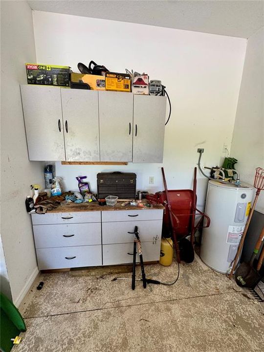 Activo con contrato: $575,000 (3 camas, 2 baños, 2401 Pies cuadrados)