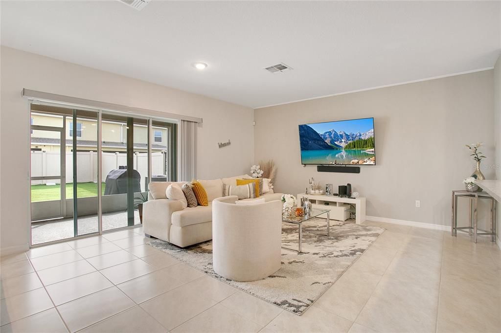 For Rent: $2,500 (3 beds, 2 baths, 1530 Square Feet)