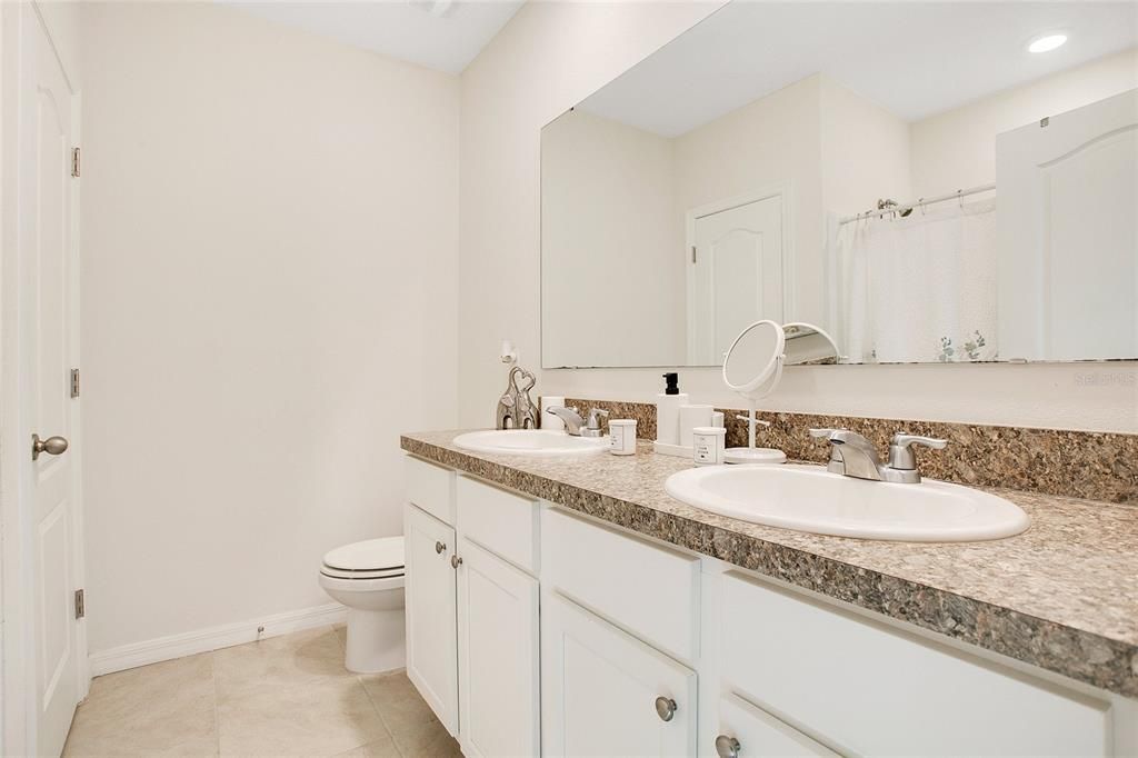 For Rent: $2,500 (3 beds, 2 baths, 1530 Square Feet)