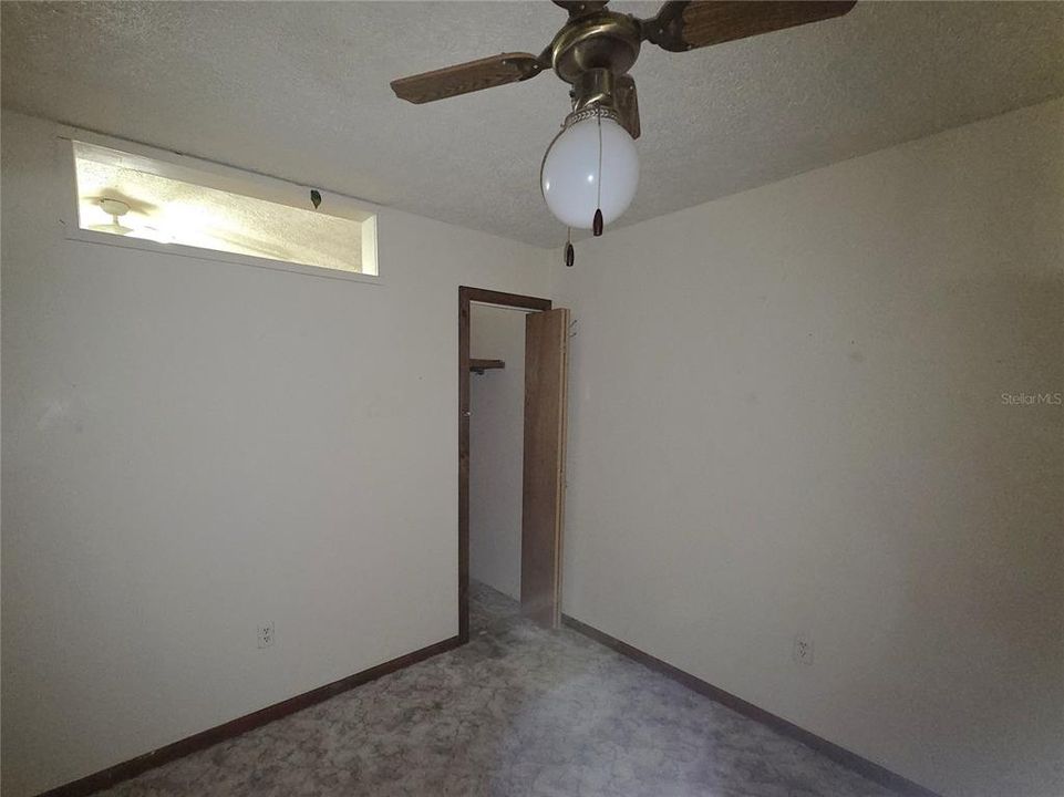 For Sale: $129,900 (2 beds, 2 baths, 925 Square Feet)