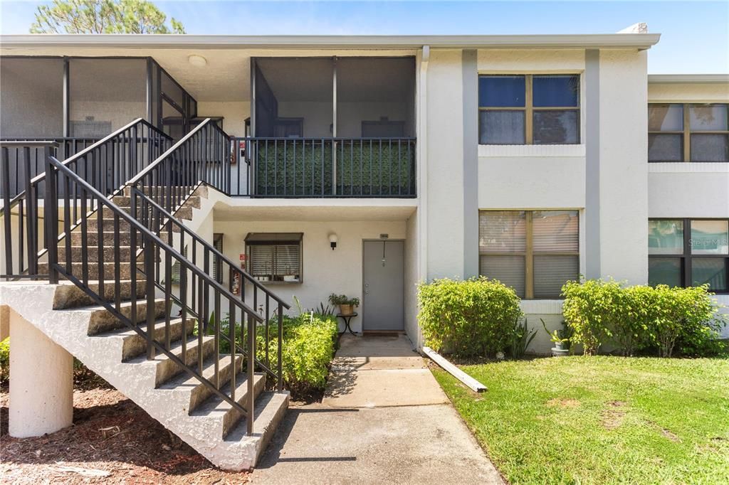 For Sale: $229,900 (2 beds, 2 baths, 1086 Square Feet)