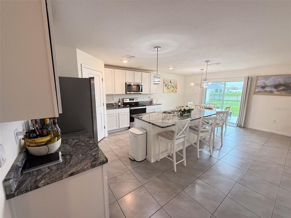 В аренду: $3,000 (4 спален, 3 ванн, 2435 Квадратных фут)