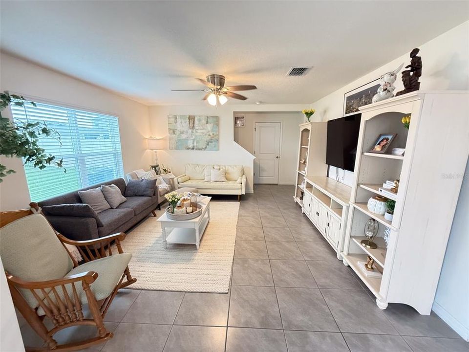 В аренду: $3,000 (4 спален, 3 ванн, 2435 Квадратных фут)