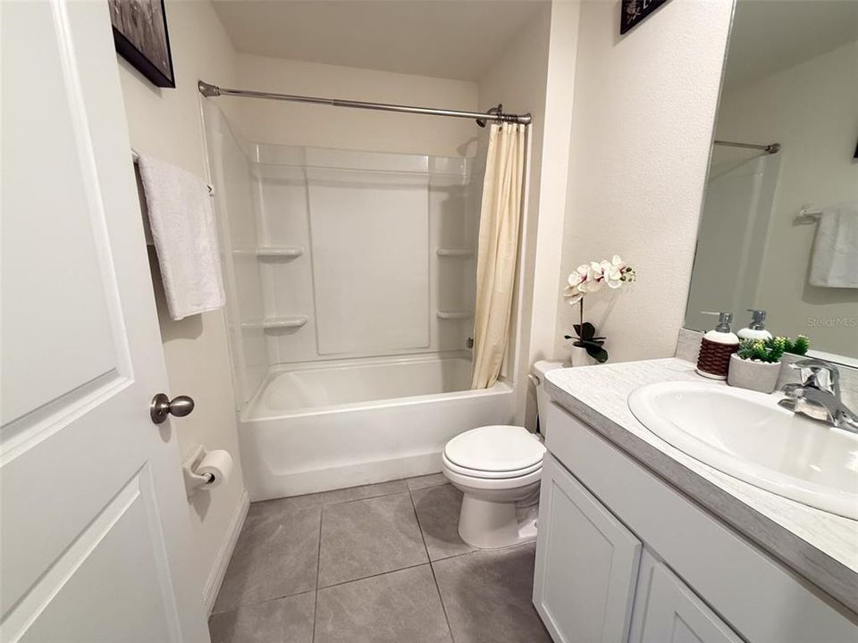 В аренду: $3,000 (4 спален, 3 ванн, 2435 Квадратных фут)