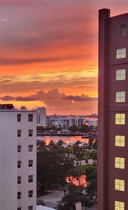 Activo con contrato: $2,225,000 (3 camas, 3 baños, 2229 Pies cuadrados)