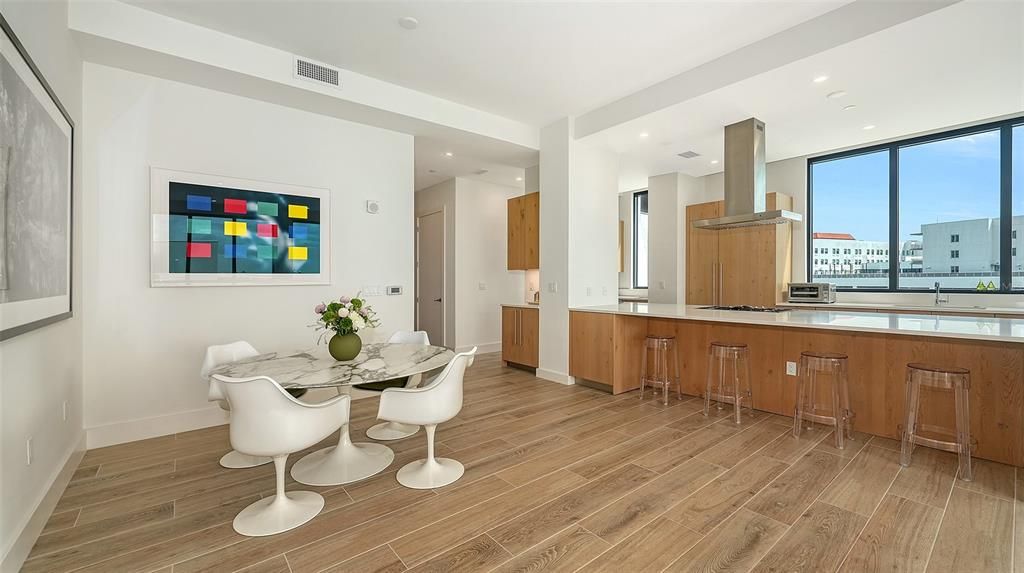 Activo con contrato: $2,225,000 (3 camas, 3 baños, 2229 Pies cuadrados)