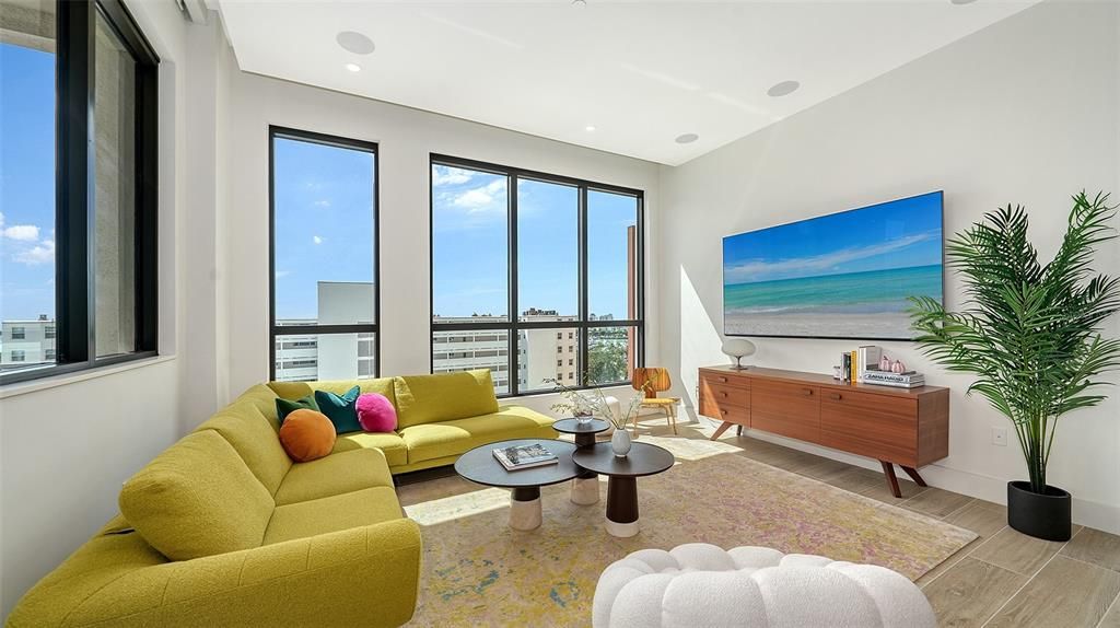 Activo con contrato: $2,225,000 (3 camas, 3 baños, 2229 Pies cuadrados)