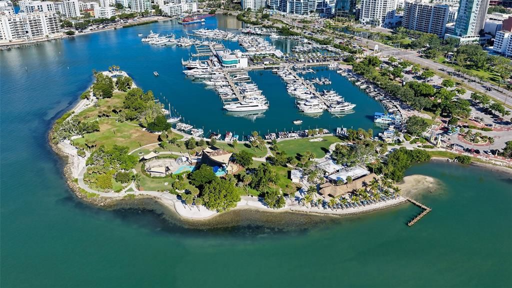 Activo con contrato: $2,225,000 (3 camas, 3 baños, 2229 Pies cuadrados)