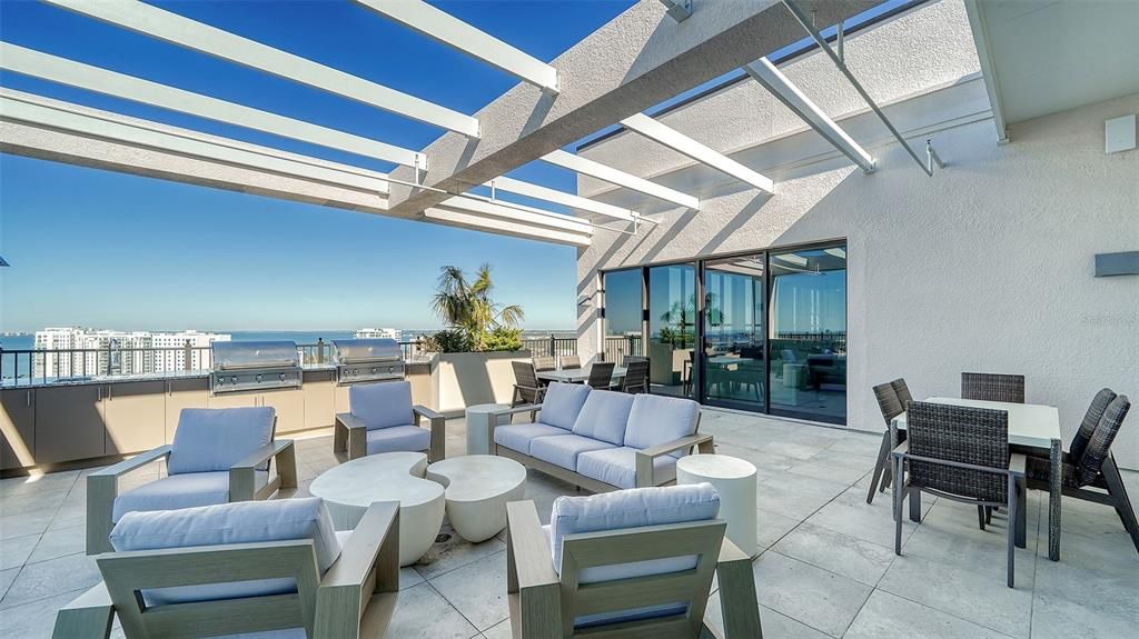 Activo con contrato: $2,225,000 (3 camas, 3 baños, 2229 Pies cuadrados)