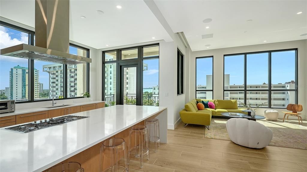 Activo con contrato: $2,225,000 (3 camas, 3 baños, 2229 Pies cuadrados)