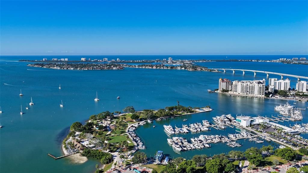 Activo con contrato: $2,225,000 (3 camas, 3 baños, 2229 Pies cuadrados)