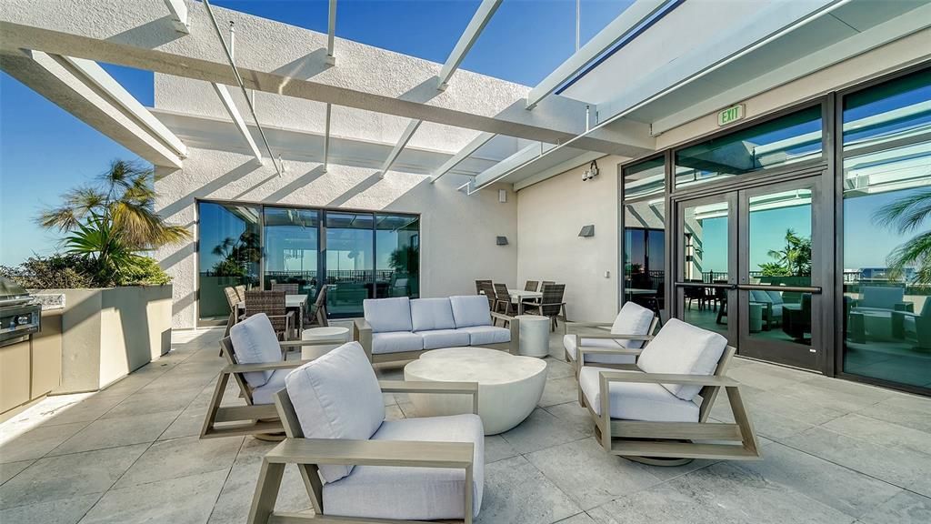 Activo con contrato: $2,225,000 (3 camas, 3 baños, 2229 Pies cuadrados)