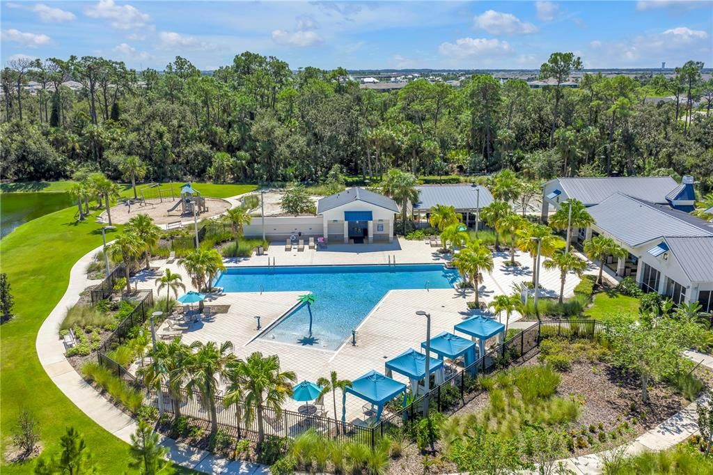 合同活跃: $385,000 (4 贝兹, 2 浴室, 1844 平方英尺)