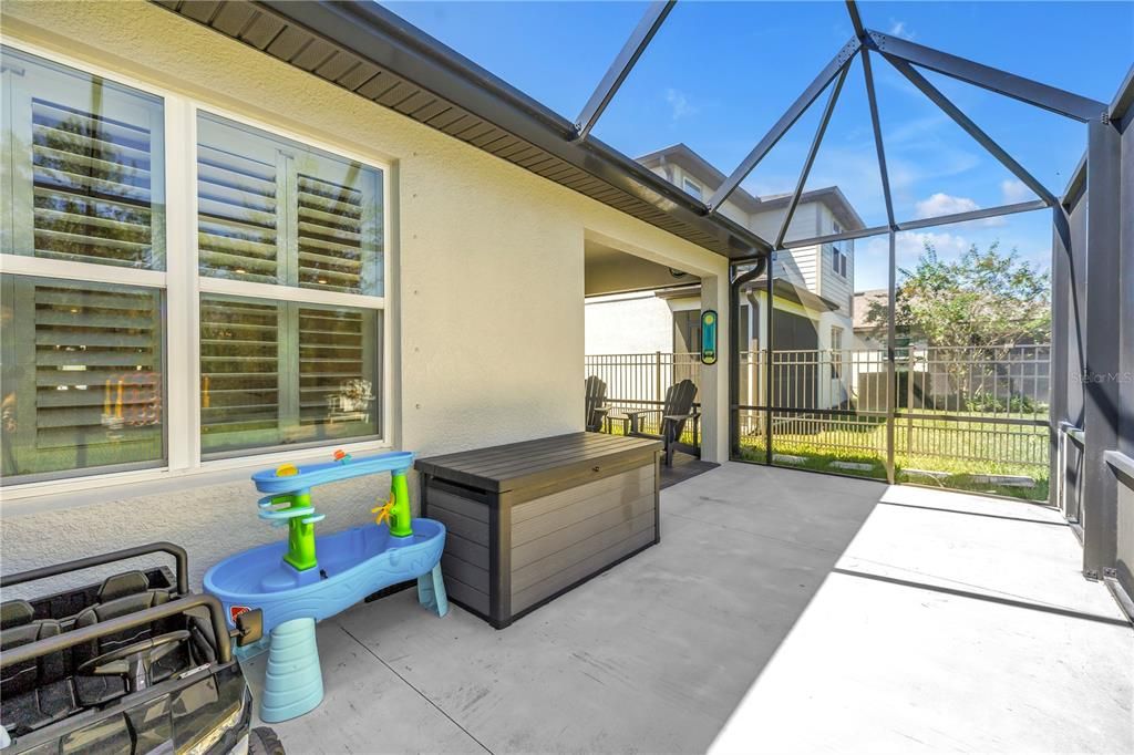 合同活跃: $385,000 (4 贝兹, 2 浴室, 1844 平方英尺)