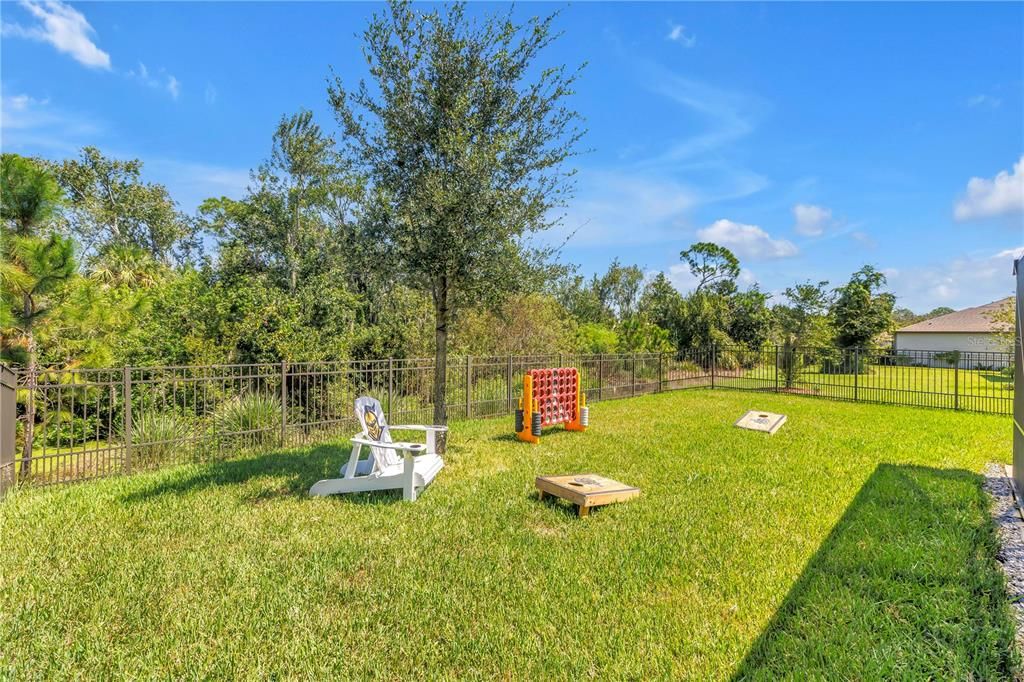 合同活跃: $385,000 (4 贝兹, 2 浴室, 1844 平方英尺)