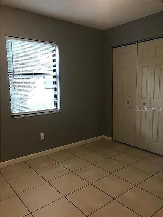 Под контрактом: $1,750 (3 спален, 2 ванн, 1050 Квадратных фут)