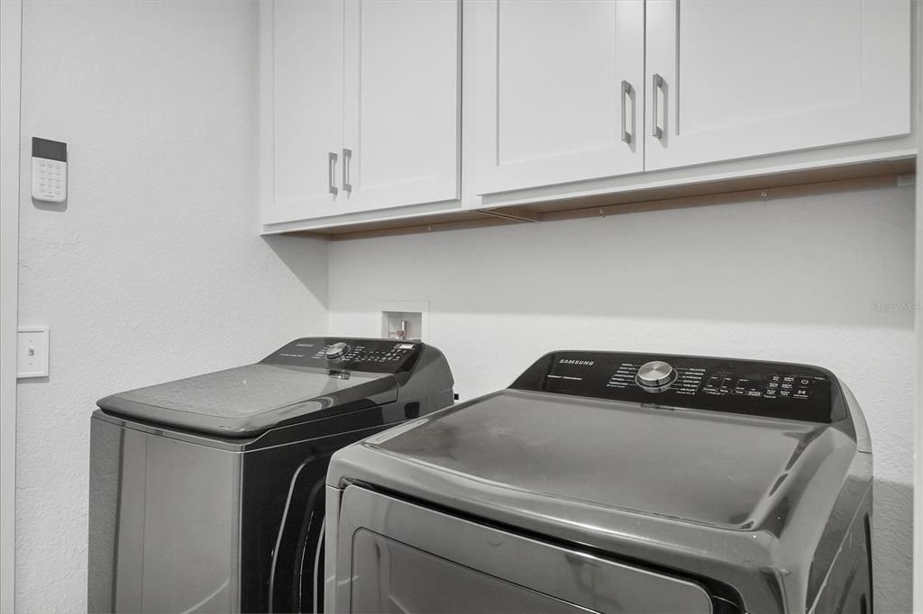 Activo con contrato: $399,900 (4 camas, 2 baños, 2238 Pies cuadrados)