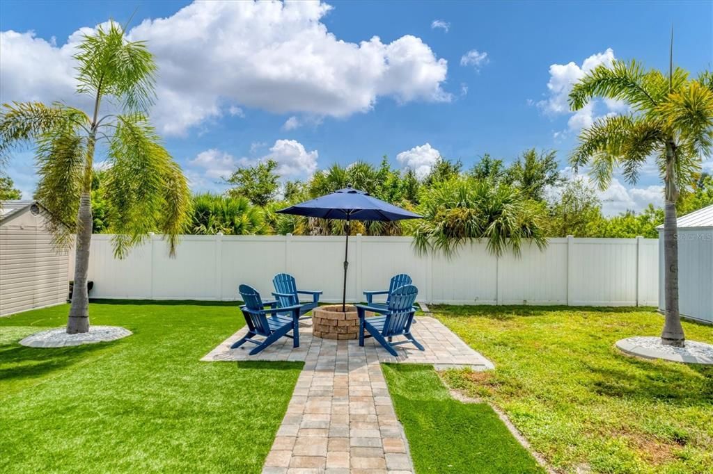 Activo con contrato: $399,900 (4 camas, 2 baños, 2238 Pies cuadrados)