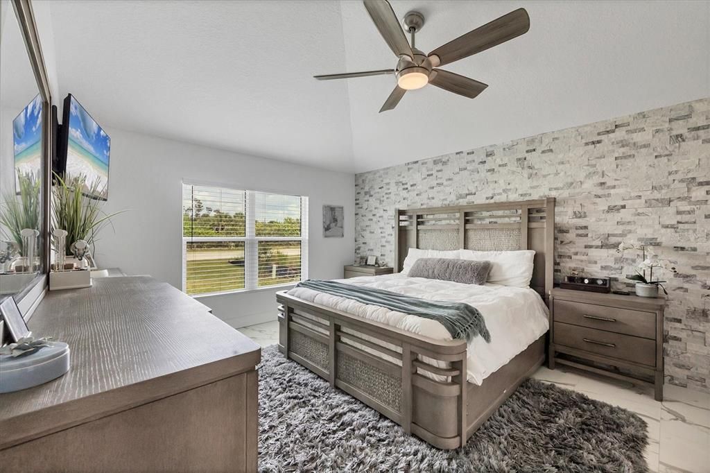 Activo con contrato: $399,900 (4 camas, 2 baños, 2238 Pies cuadrados)