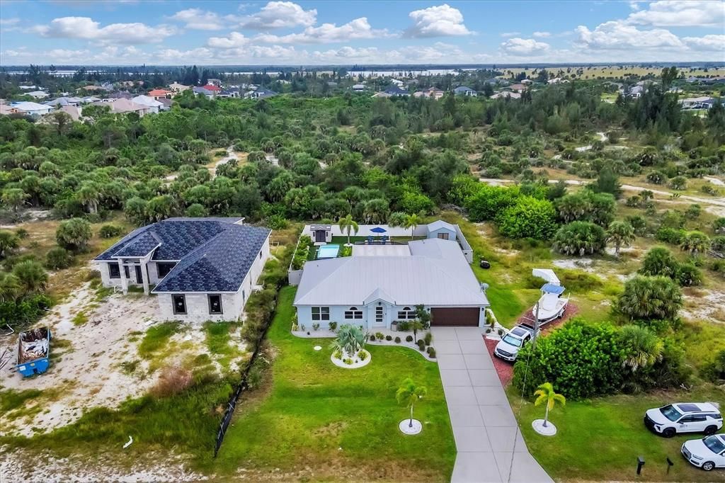 Activo con contrato: $399,900 (4 camas, 2 baños, 2238 Pies cuadrados)