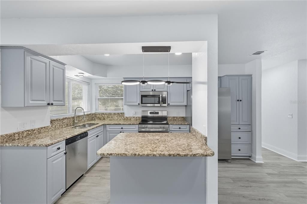 Active With Contract: $349,000 (4 beds, 2 baths, 1660 Square Feet)