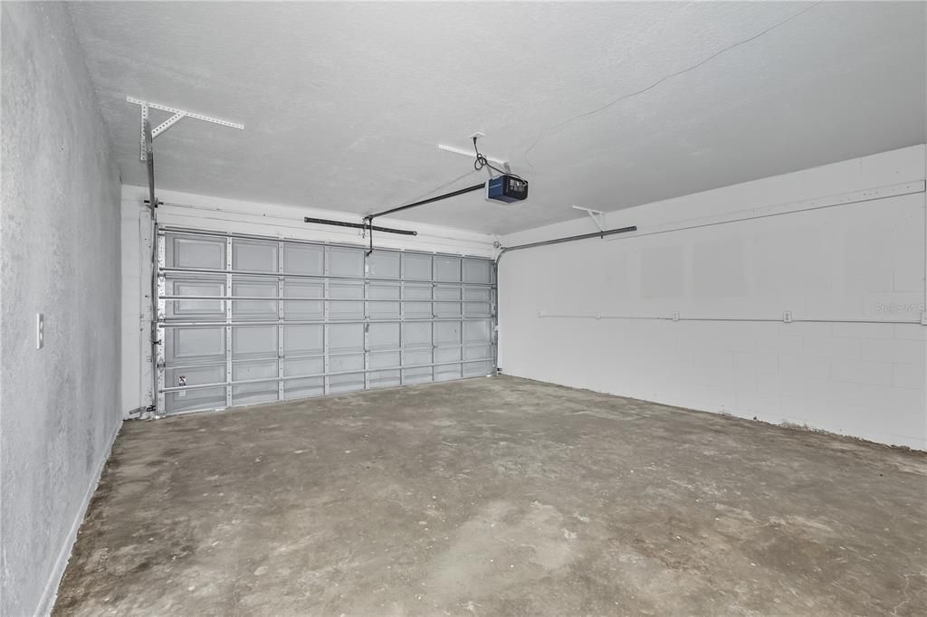 Active With Contract: $349,000 (4 beds, 2 baths, 1660 Square Feet)