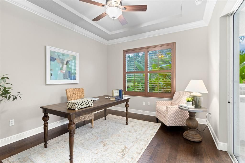 Под контрактом: $1,425,000 (4 спален, 5 ванн, 3784 Квадратных фут)