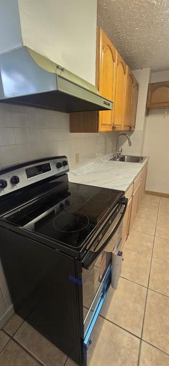 For Rent: $1,950 (3 beds, 3 baths, 1743 Square Feet)