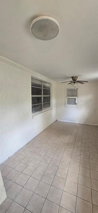 For Rent: $1,950 (3 beds, 3 baths, 1743 Square Feet)