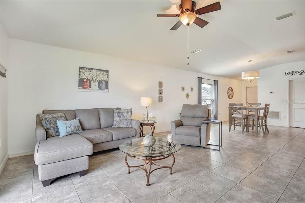 For Rent: $2,300 (4 beds, 2 baths, 1850 Square Feet)