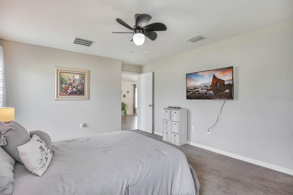 For Rent: $2,300 (4 beds, 2 baths, 1850 Square Feet)