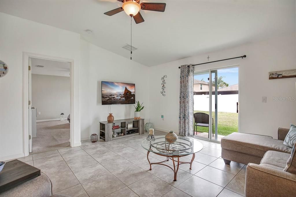 For Rent: $2,300 (4 beds, 2 baths, 1850 Square Feet)