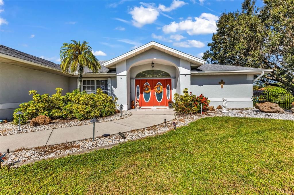 For Sale: $549,000 (3 beds, 2 baths, 1883 Square Feet)