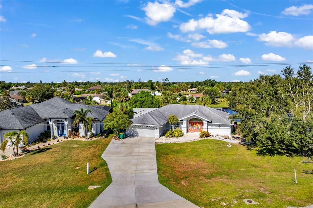 For Sale: $549,000 (3 beds, 2 baths, 1883 Square Feet)