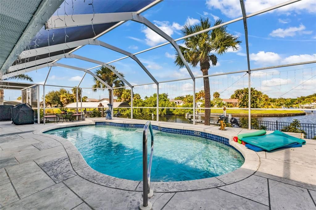 For Sale: $549,000 (3 beds, 2 baths, 1883 Square Feet)