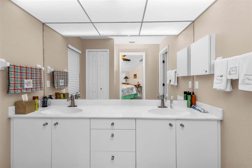 For Sale: $549,000 (3 beds, 2 baths, 1883 Square Feet)