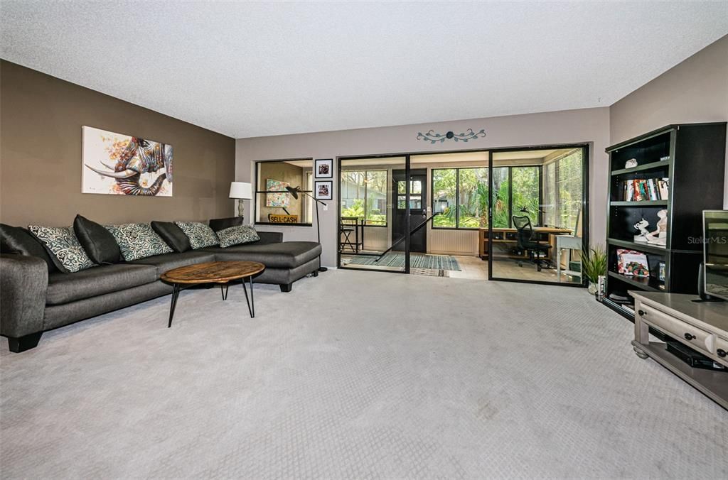 待售: $319,900 (2 贝兹, 2 浴室, 1200 平方英尺)