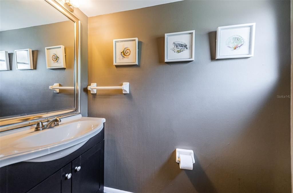 待售: $319,900 (2 贝兹, 2 浴室, 1200 平方英尺)