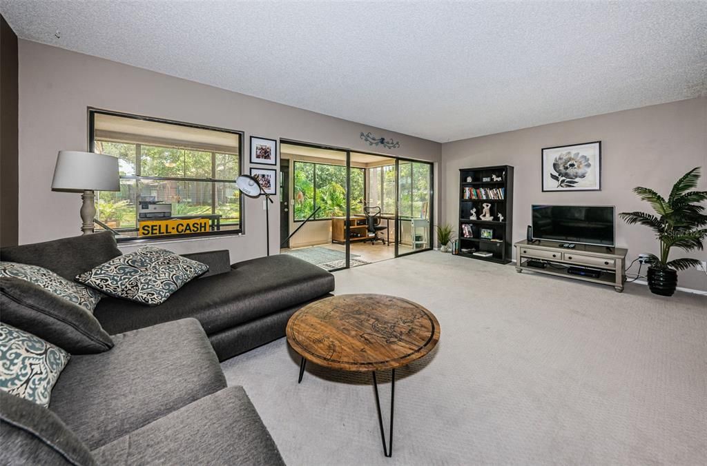 待售: $319,900 (2 贝兹, 2 浴室, 1200 平方英尺)