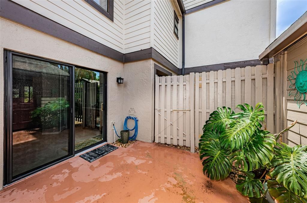 待售: $319,900 (2 贝兹, 2 浴室, 1200 平方英尺)