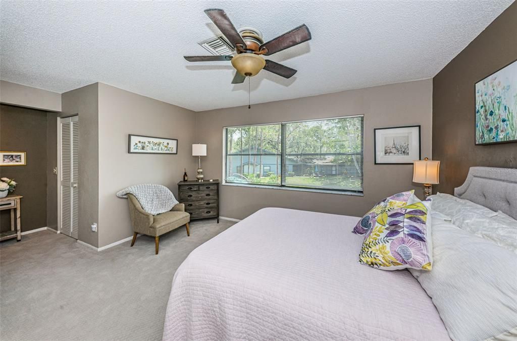 待售: $319,900 (2 贝兹, 2 浴室, 1200 平方英尺)