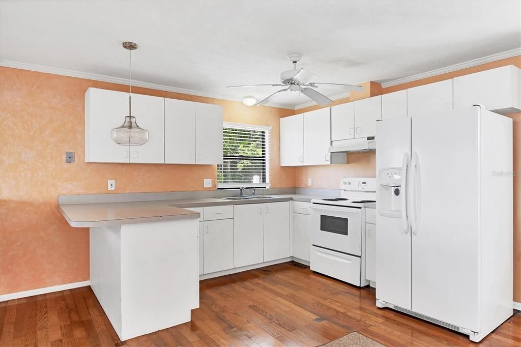 For Sale: $1,270,000 (9 beds, 0 baths, 1599 Square Feet)