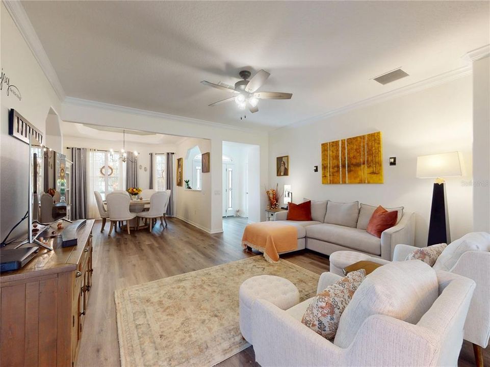 Active With Contract: $580,000 (3 beds, 2 baths, 1950 Square Feet)