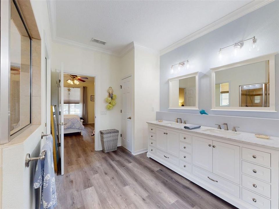 Active With Contract: $580,000 (3 beds, 2 baths, 1950 Square Feet)