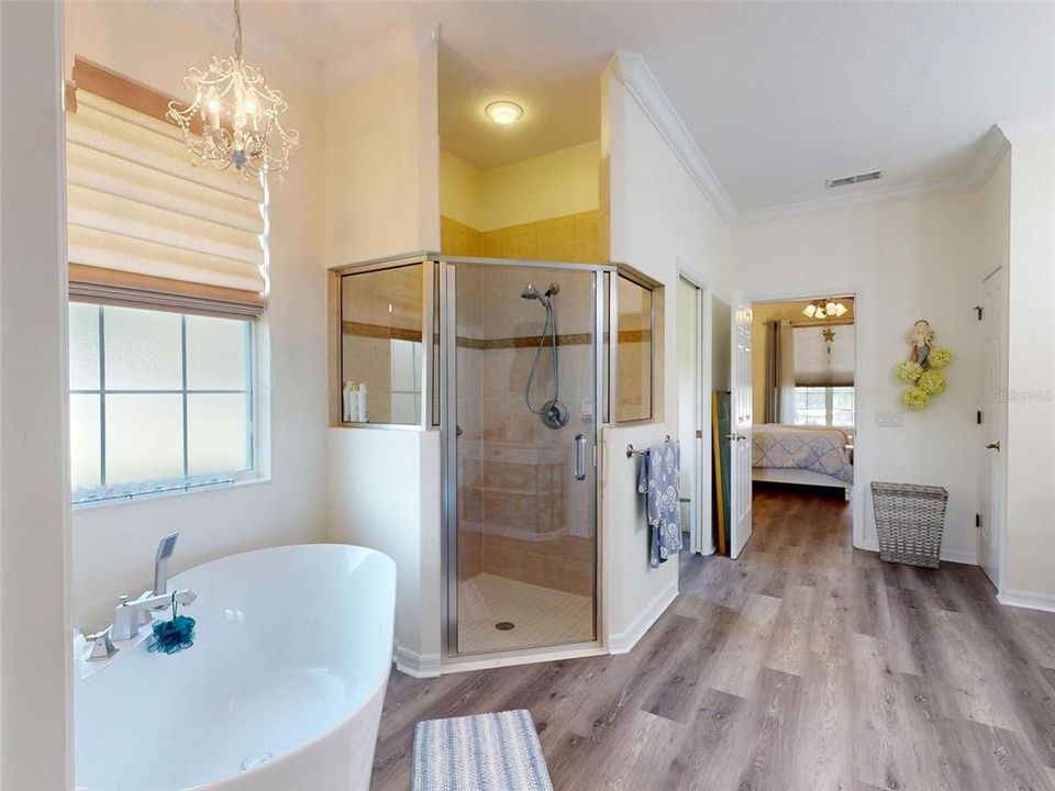 Active With Contract: $580,000 (3 beds, 2 baths, 1950 Square Feet)