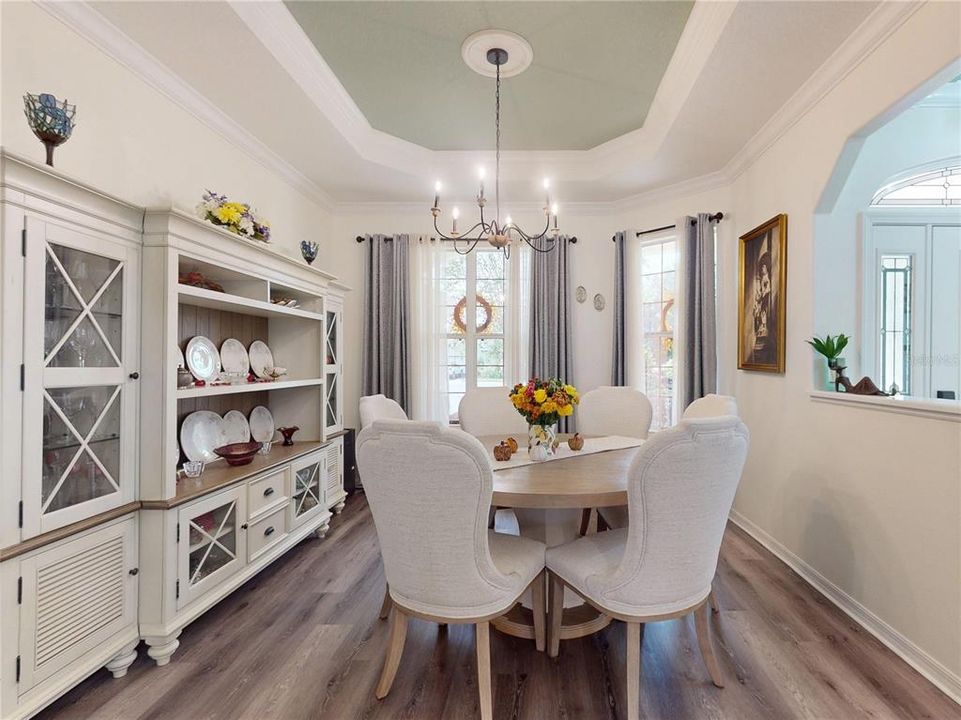 Active With Contract: $580,000 (3 beds, 2 baths, 1950 Square Feet)